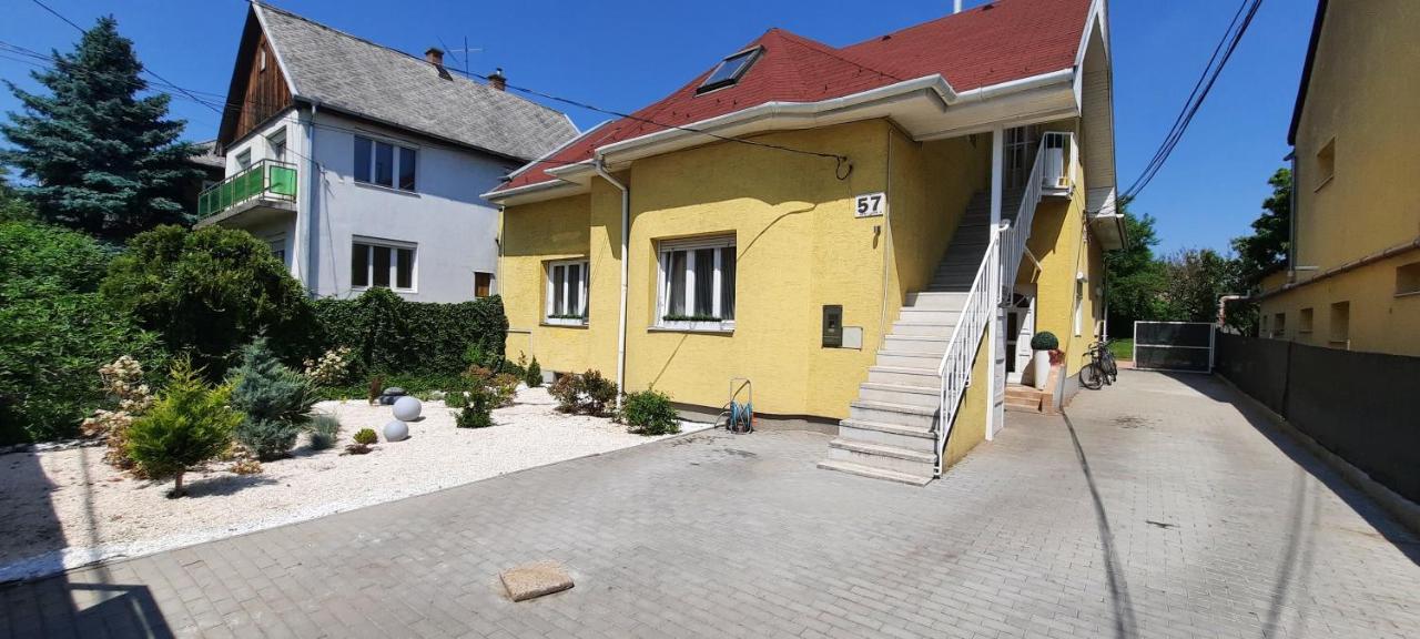 Hi-Bp Garden City Batsanyi Apartment 3 Rooms, Apartment Upstairs Near The City Train With Free Parking Budapešť Exteriér fotografie
