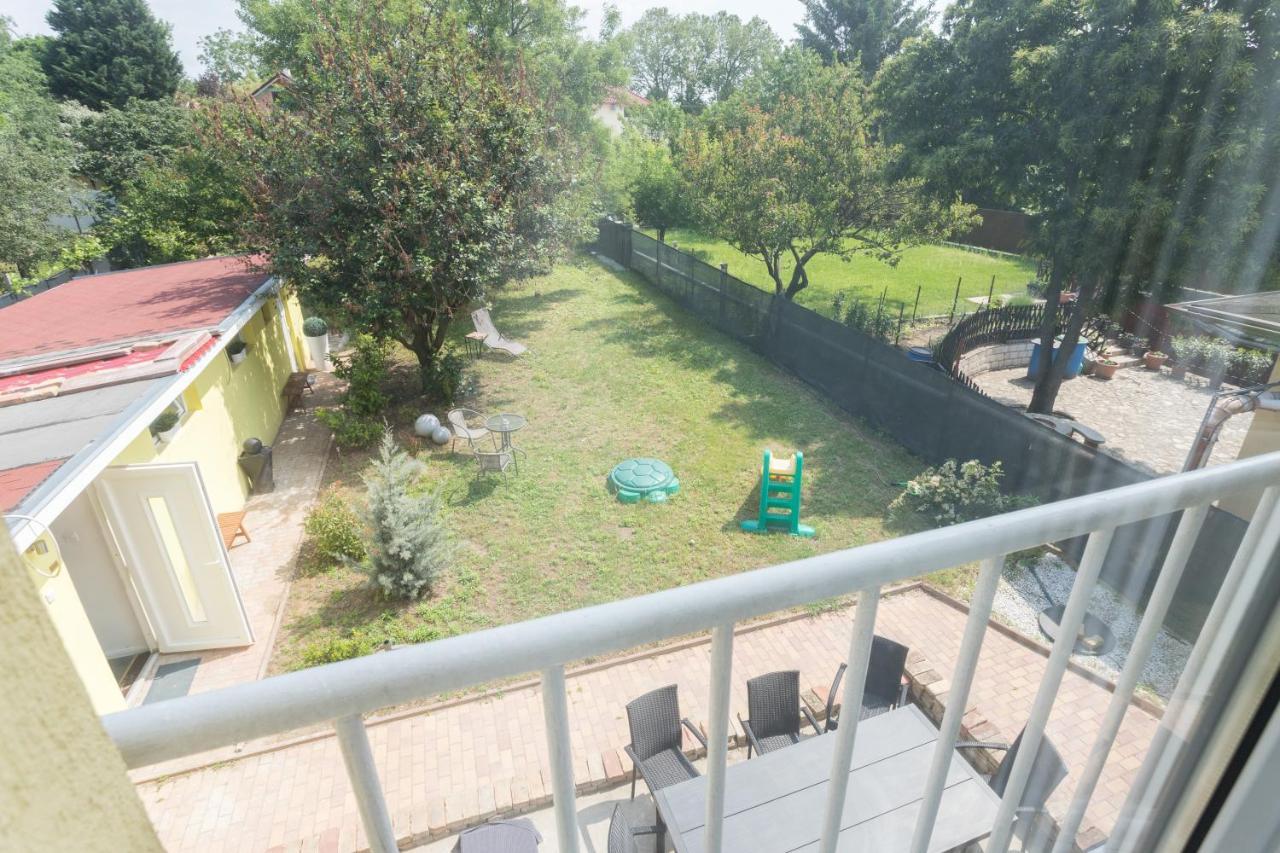 Hi-Bp Garden City Batsanyi Apartment 3 Rooms, Apartment Upstairs Near The City Train With Free Parking Budapešť Exteriér fotografie