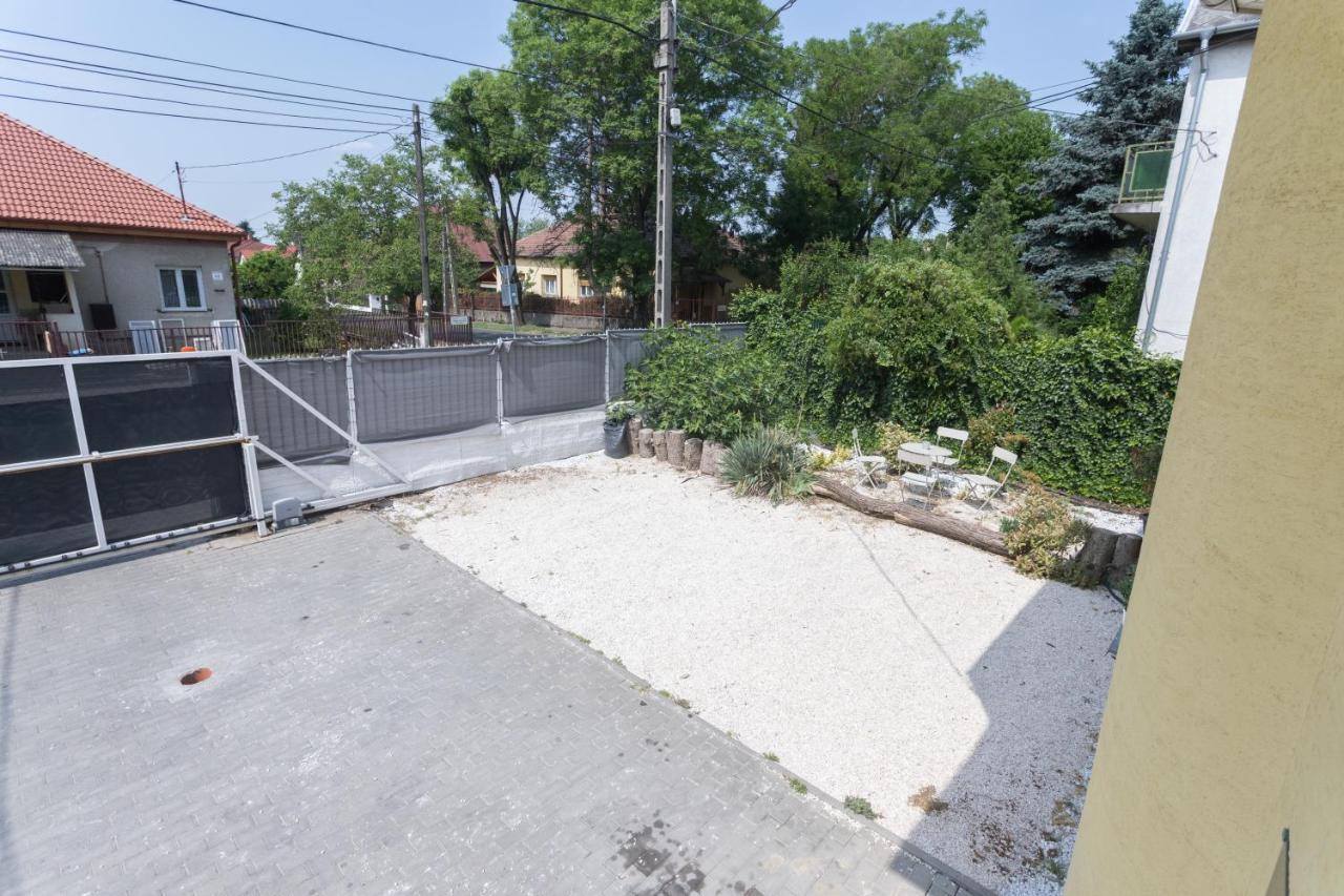 Hi-Bp Garden City Batsanyi Apartment 3 Rooms, Apartment Upstairs Near The City Train With Free Parking Budapešť Exteriér fotografie