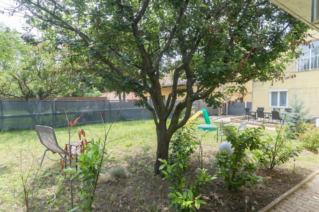 Hi-Bp Garden City Batsanyi Apartment 3 Rooms, Apartment Upstairs Near The City Train With Free Parking Budapešť Exteriér fotografie